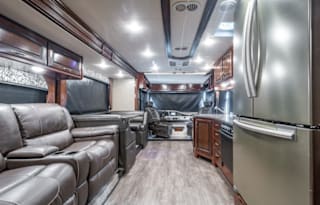 2018 Holiday Rambler Vacationer XE 36D