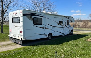 Enjoy the sunsets in a pet-friendly Cowboy Camper!