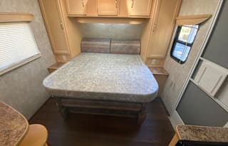 JJ’s Rv Rental Zeppelin 181 2-person Oasis
