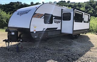 2022 Forest River RV Wildwood X-Lite 273QBXL