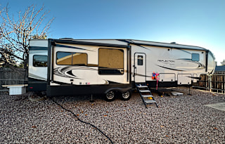 Brand New Glamping 5th Wheel- No Towing Necessary
