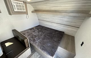 2024 Dutchmen RV Coleman Lantern LT Series 17B