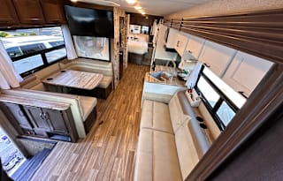 Renovated - WiFi, Pets, Jeep, Off-Grid, 24/7 Help
