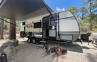 Family friendly 25' RV Trailer with everything you need for an amazing time