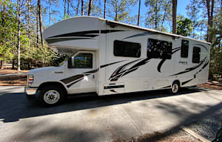 Easy to drive RV, family road trip!