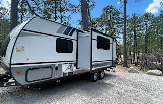 Family friendly 25' RV Trailer with everything you need for an amazing time