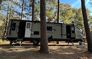 Condo on wheels/2021 Keystone RV Bullet 291RLS