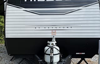 “Sunny Day” 2023 Keystone RV Hideout