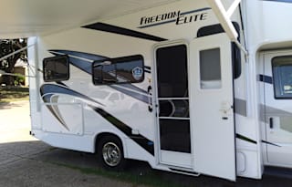 2021 Thor Motor Coach Freedom Elite 23H