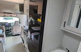 2024 EAST TO WEST Entrada 2200S