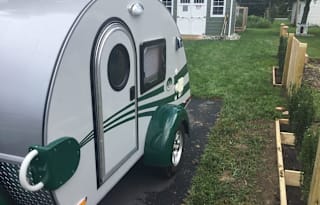 Easy towing with an SUV, Sleeps 2 & a furry friend