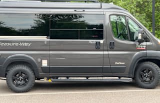 2022 Pleasure-Way Tofino Std. Model