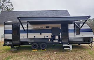 We DELIVER, setup, & break down! Sleeps 10 people