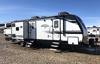 2021 Grand Design Imagine 3250BH