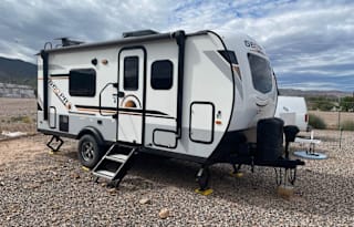Glamping at its BEST with our 19ft GEO Pro Trailer