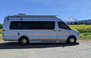 Pet Friendly Adventure Coach located near PDX