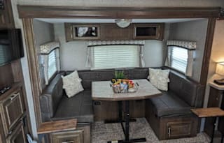 2020 Forest River RV Flagstaff Shamrock 233S