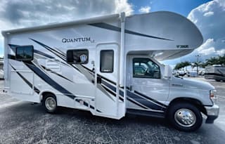 2022 Thor Motor Coach Quantum LC22 Ford