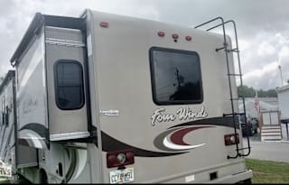 2016 Thor Motor Coach Four Winds 29G. "Let's Go!"