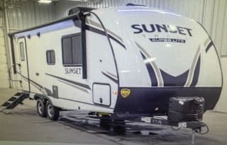 2022 CrossRoads Sunset Trail SS212RB