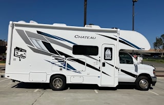 LazyRoadTrips Glamping  in Our 2024 Premier RV