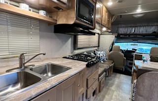 2020 Coachmen RV Leprechaun 260RS Ford 350