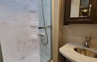 2022 Entegra Coach - Vision XL Floorplan: 36A Bunk