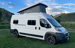 2021 Winnebago Solis 59P