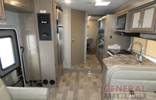 2022 Thor Quantum SL31 with Bunk Beds