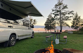 Easy drive/park GREAT for adventure or Tailgate!