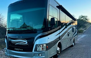 ROXANNE! 2015 Forest River RV Legacy SR 340 340BH