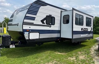2022 CrossRoads RV Zinger ZR298BH
