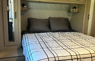 Beautiful 2020 Shadow Cruise travel trailer!