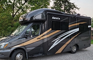 2017 Thor Motor Coach Siesta Sprinter 24SS