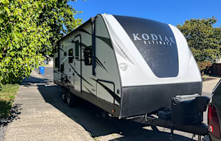 2019 Dutchmen RV Kodiak Ultimate 24ft. BunkHouse