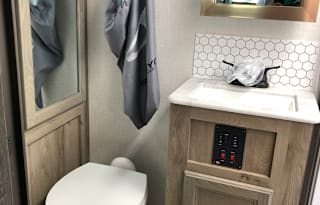 2021 Forest River RV Surveyor Legend 19RBLE