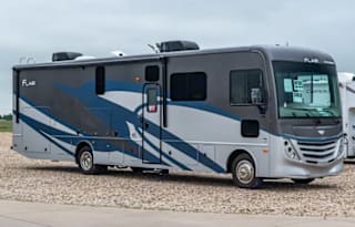 2021 Fleetwood Flair Bunk Model