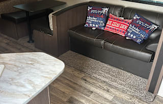 2019 Keystone RV Hideout 318LHS