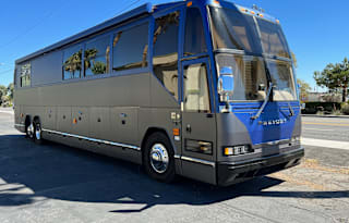 2001 Prevost Luxury Coach