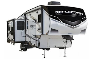 Grand Adventure pet friendly 5th Wheel Rental