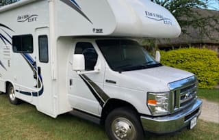 Tour New England in a 2019 Thor Freedom Elite 22FE