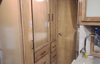 2021 Thor Motor Coach Quantum LH26