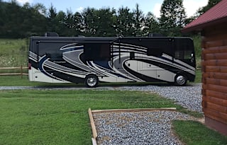 2019 Thor Motor Coach Challenger 37KT