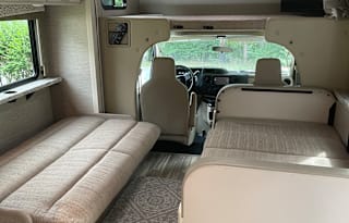 2022 Thor Motor Coach - Freedom Elite
