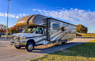 Thor Motor Coach Four Winds 31W