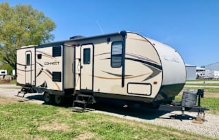 32' Bunkhouse Travel Trailer