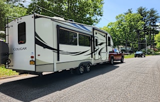 Cougar 5th Wheel Camper