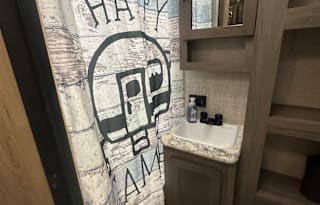 2020 Gulf Stream Super Lite 199RK  Sleeps 4-6!