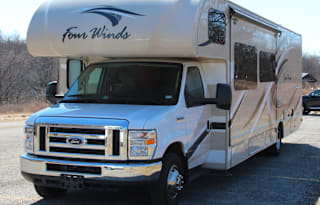 Thor Motor Coach Four Winds