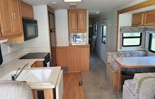 2004 Winnebago Brave 36M